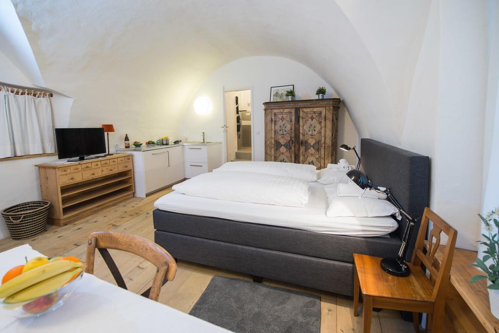Residence Fink Central Apartments Bolzano Rum bild