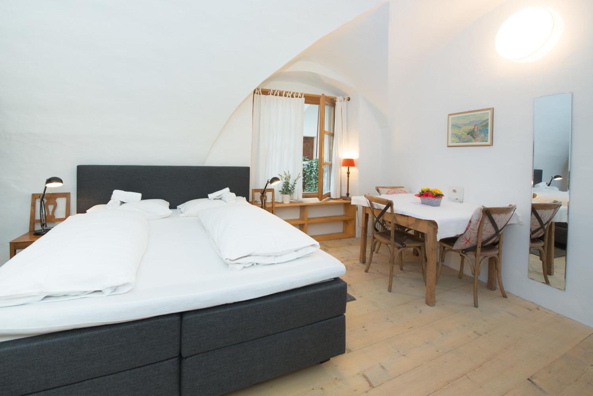 Residence Fink Central Apartments Bolzano Rum bild